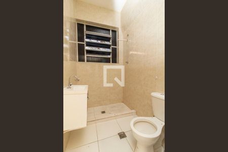Banheiro de apartamento para alugar com 1 quarto, 40m² em Olaria, Rio de Janeiro