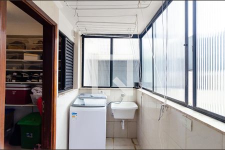 Apartamento à venda com 100m², 3 quartos e 2 vagasLavanderia