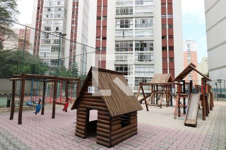 Apartamento para alugar com 124m², 3 quartos e 1 vaga Apartamento para alugar com 124m², 3 quartos e 1 vagaPlayground