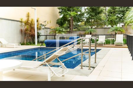 Studio à venda com 33m², 1 quarto e sem vagaÁrea comum - Piscina