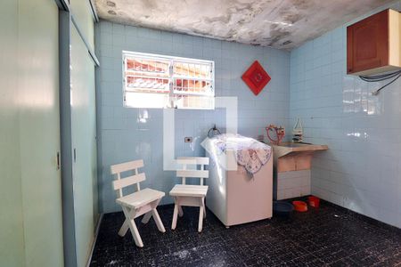 Casa à venda com 250m², 3 quartos e 2 vagasÁrea de Serviço