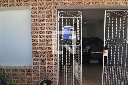 Casa à venda com 250m², 3 quartos e 2 vagasFachada