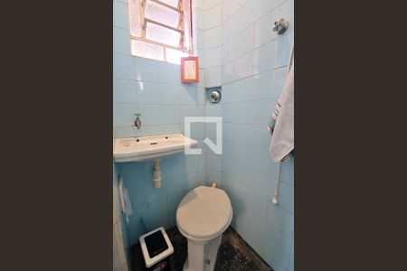 Casa à venda com 250m², 3 quartos e 2 vagasBanheiro de serviço