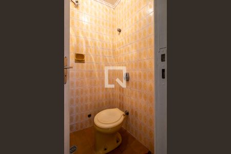 Casa para alugar com 172m², 3 quartos e 4 vagasQuintal - Banheiro de serviço