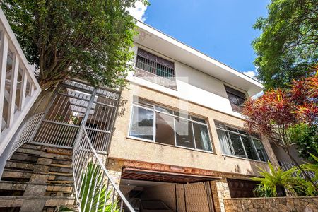 Casa para alugar com 172m², 3 quartos e 4 vagasFachada
