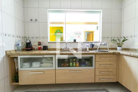 Casa à venda com 272m², 4 quartos e 3 vagas Casa à venda com 272m², 4 quartos e 3 vagasCozinha