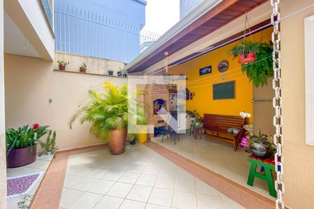 Casa à venda com 272m², 4 quartos e 3 vagas Casa à venda com 272m², 4 quartos e 3 vagasQuintal e Churrasqueira