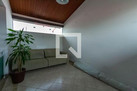 Casa à venda com 272m², 4 quartos e 3 vagas Casa à venda com 272m², 4 quartos e 3 vagasSótão