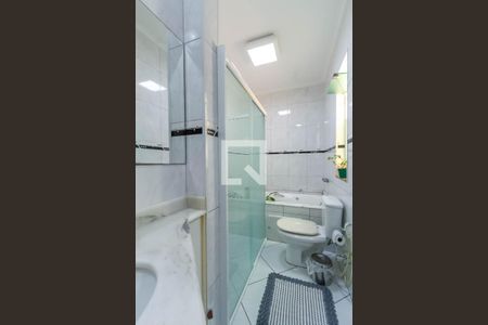 Casa à venda com 272m², 4 quartos e 3 vagas Casa à venda com 272m², 4 quartos e 3 vagasBanheiro da Suíte 1