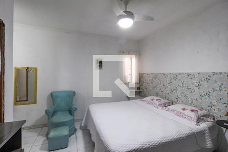 Casa à venda com 300m², 3 quartos e 2 vagasQuarto Suíte