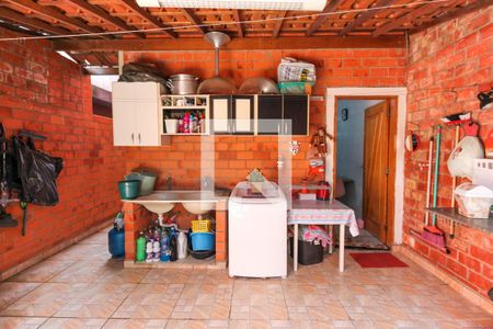 Casa à venda com 300m², 3 quartos e 2 vagasÁrea de Serviço