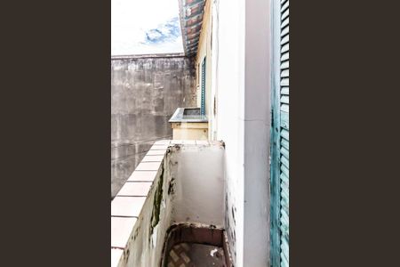 Casa à venda com 150m², 2 quartos e 1 vaga Casa à venda com 150m², 2 quartos e 1 vagaVaranda