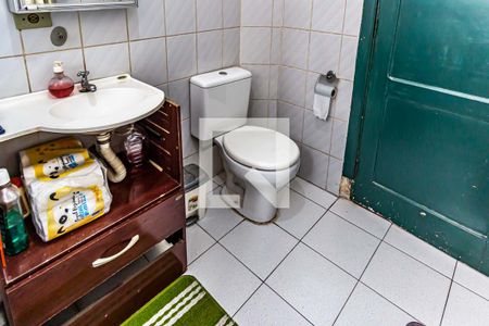 Casa à venda com 150m², 2 quartos e 1 vaga Casa à venda com 150m², 2 quartos e 1 vagaBanheiro