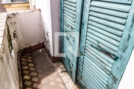 Casa à venda com 150m², 2 quartos e 1 vaga Casa à venda com 150m², 2 quartos e 1 vagaVaranda