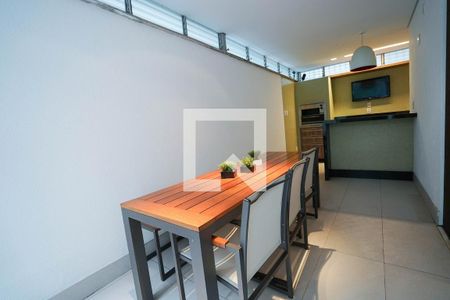 Apartamento à venda com 250m², 4 quartos e 4 vagasCozinha