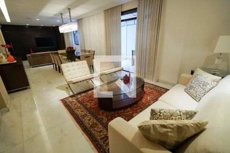 Sala de apartamento à venda com 4 quartos, 250m² em Lourdes, Belo Horizonte