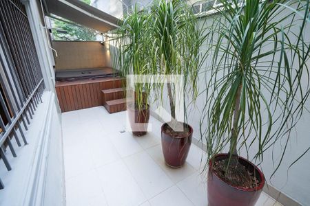 Apartamento à venda com 250m², 4 quartos e 4 vagasÁrea Externa