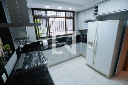 Apartamento à venda com 250m², 4 quartos e 4 vagasCozinha