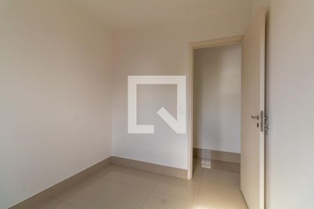 Apartamento à venda com 75m², 3 quartos e 2 vagasQuarto 2
