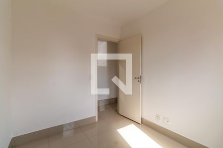Apartamento à venda com 75m², 3 quartos e 2 vagasQuarto 2