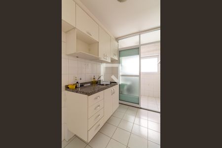 Apartamento à venda com 75m², 3 quartos e 2 vagasCozinha