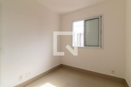 Apartamento à venda com 75m², 3 quartos e 2 vagasQuarto 2