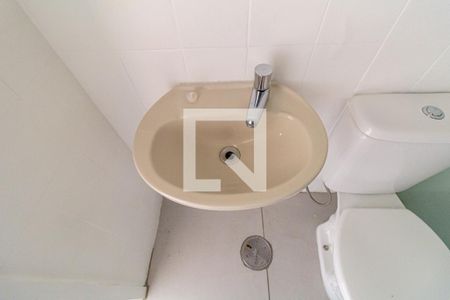 Banheiro de kitnet/studio para alugar com 1 quarto, 33m² em Santa Cecilia, São Paulo