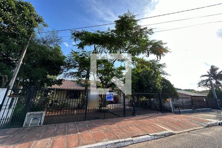 Casa à venda com 160m², 3 quartos e 2 vagasFachada
