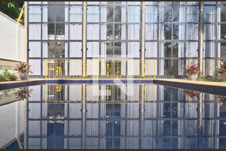 Studio para alugar com 30m², 1 quarto e 1 vaga Studio para alugar com 30m², 1 quarto e 1 vagaFachada e Piscina