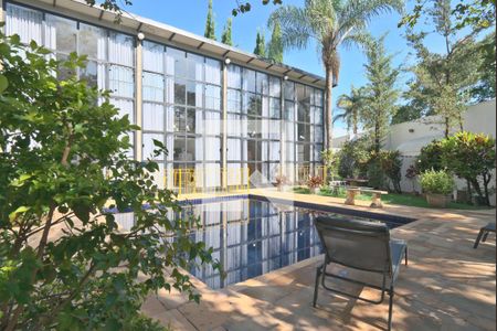 Studio para alugar com 30m², 1 quarto e 1 vaga Studio para alugar com 30m², 1 quarto e 1 vagaÁrea comum - Piscina