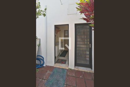 Studio para alugar com 30m², 1 quarto e 1 vaga Studio para alugar com 30m², 1 quarto e 1 vagaÁrea comum - Banheiro da Piscina