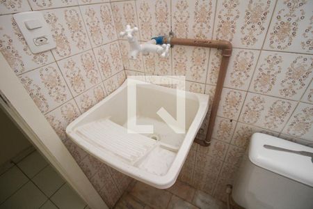 Studio para alugar com 27m², 1 quarto e sem vaga Studio para alugar com 27m², 1 quarto e sem vagaBanheiro
