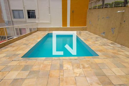 Apartamento à venda com 57m², 3 quartos e sem vagaÁrea comum - Piscina