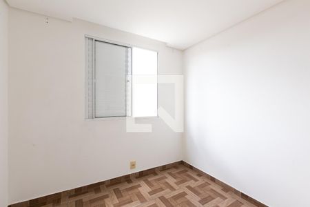 Quarto 1 de apartamento para alugar com 3 quartos, 57m² em Vila Carmosina, São Paulo