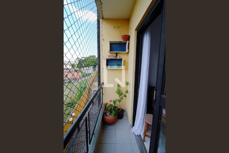 Varanda  de apartamento à venda com 3 quartos, 82m² em Parque Albina, Taboão da Serra