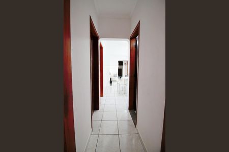 Corredor  de apartamento à venda com 3 quartos, 82m² em Parque Albina, Taboão da Serra