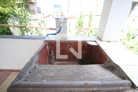 Casa para alugar com 60m², 1 quarto e sem vagaDetalhe da area de serviço