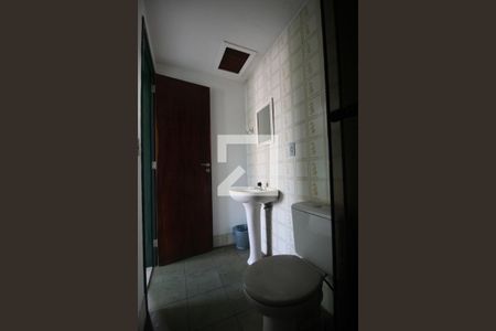 Banheiro de apartamento à venda com 1 quarto, 42m² em Floresta, Porto Alegre