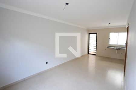 Sala de casa de condomínio à venda com 2 quartos, 64m² em Jardim Nordeste, São Paulo