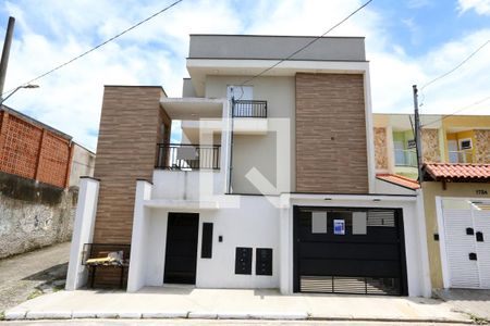 Casa de condomínio à venda com 64m², 2 quartos e 1 vagaFachada