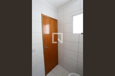 Casa de condomínio à venda com 64m², 2 quartos e 1 vagaBanheiro da Suíte 2