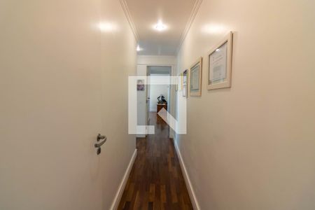 Corredor de apartamento à venda com 3 quartos, 127m² em Jardim das Acácias, São Paulo