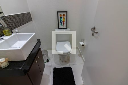 Banheiro Social de apartamento à venda com 3 quartos, 127m² em Jardim das Acácias, São Paulo