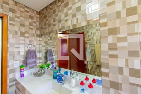 Casa à venda com 274m², 2 quartos e 2 vagasBanheiro 1