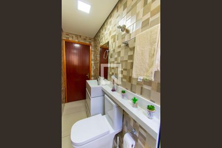 Casa à venda com 274m², 2 quartos e 2 vagasBanheiro 2