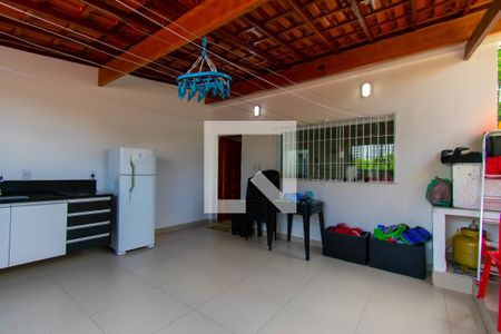 Casa à venda com 274m², 2 quartos e 2 vagasQuintal e Churrasqueira