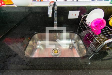 Casa à venda com 274m², 2 quartos e 2 vagasCozinha