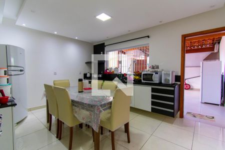 Casa à venda com 274m², 2 quartos e 2 vagasCozinha