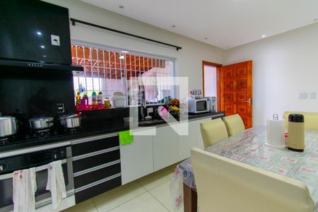 Casa à venda com 274m², 2 quartos e 2 vagasCozinha