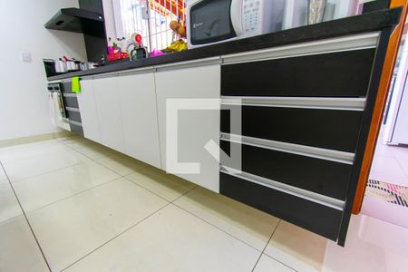 Casa à venda com 274m², 2 quartos e 2 vagasCozinha - Armários